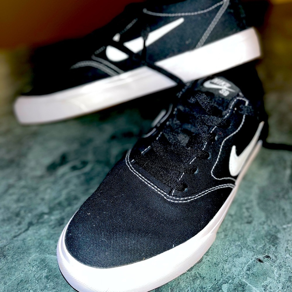 Nike shoes, low top